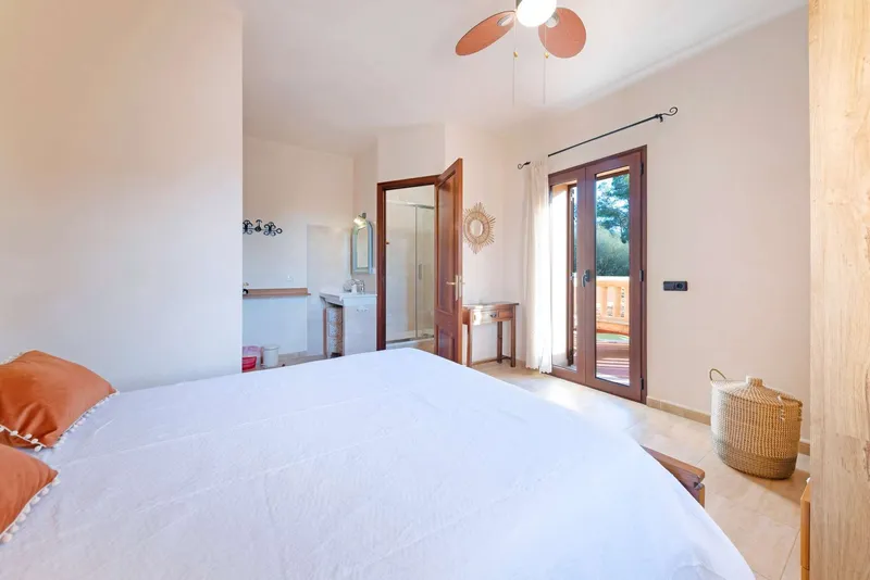 16,180m² finca with 8 rooms, ETV license and pool for sale — photo 10