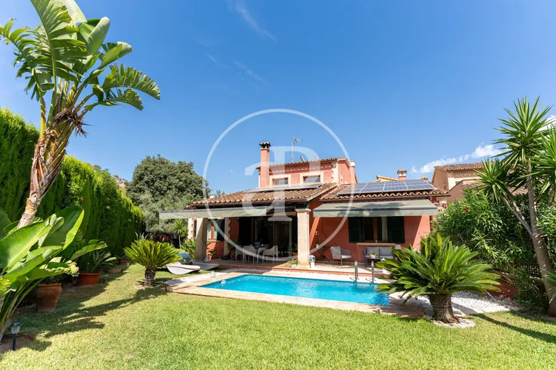Semi-detached villa for sale in the heart of Calvià — photo 1