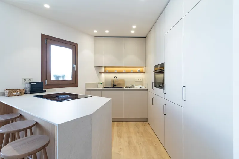 Refurbished Two Bedroom Apartment with Balcony in Santa Catalina - Temporary Contract, Available from 1 September — photo 4
