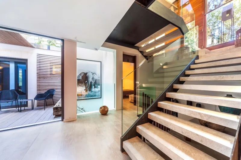 Modern villa with sea views — photo 10