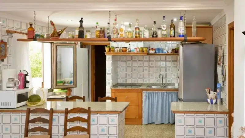 This well-maintained finca, built in 1976, is located on a plot of 1,925 m² in the sought-after residential area of Crestatx, combining tra — photo 11