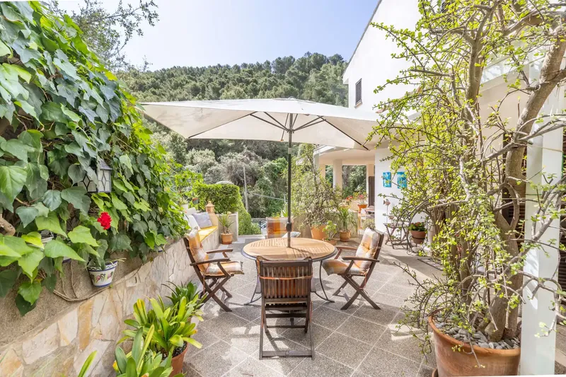 A few hundred meters from the turquoise coves of coveted Cala Sant Vicenç, nestled in a quiet and green environment, e — photo 4