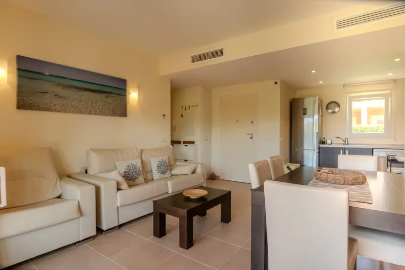 This beautiful ground floor apartment in Sa Vinyola, Campos, combines tranquility, comfort and outdoor spaces in a well-kept urbanization with a pool — photo 7