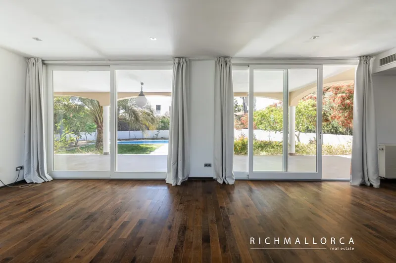 Villa with pool and large garage for several cars in Sol de Mallorca — photo 12