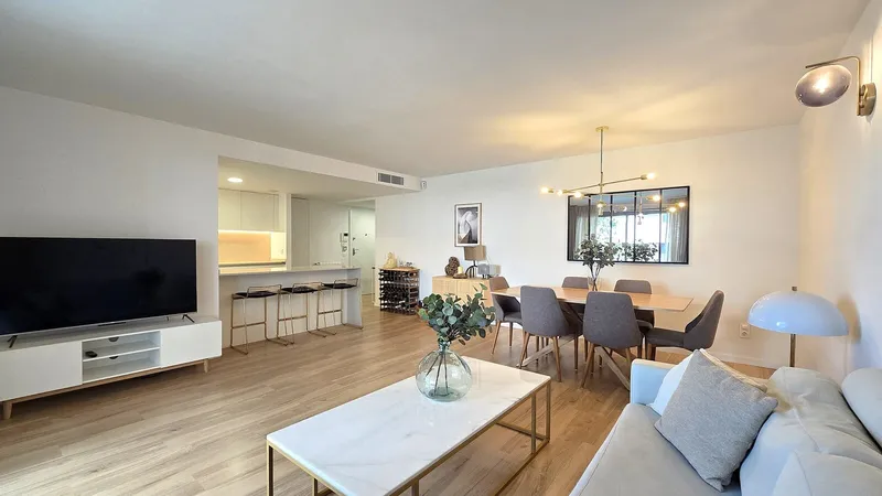 VE-JHRE069 – Elegant Newly Built 3-Bedroom Apartment with Terrace, Parking, Storage Room, Communal Pool & Gym — photo 5