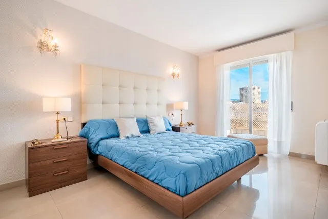 Bright penthouse with large terrace for sale in Santa Catalina, Palma de Mallorca — photo 5