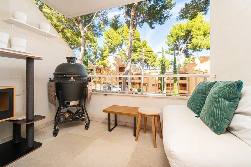 Renovated 1-bedroom apartment with terrace and parking 300 meters from the sea in Santa Ponsa — photo 2