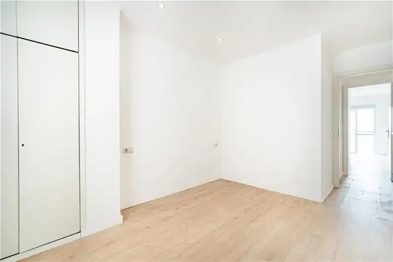 Palma. Colegios- Son Dameto. Apartment with views of the Bay with an area of approximately 95m² plus terrace of 8m2. The property consists of a — photo 12