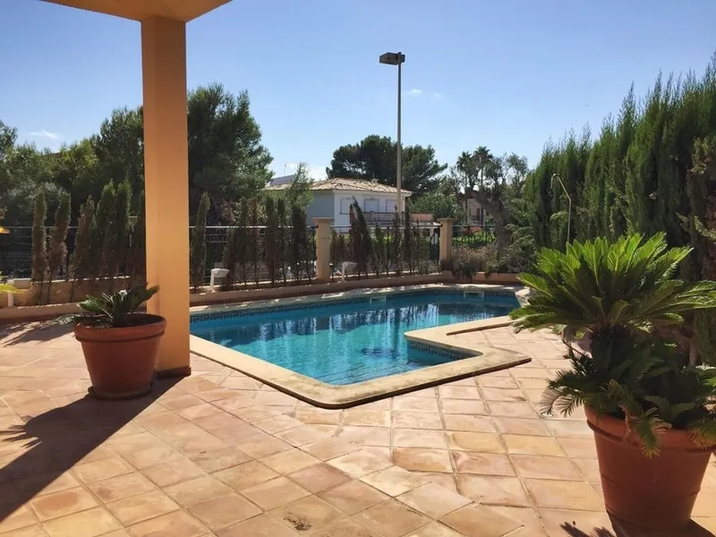End terraced house with private pool in well maintained residential area of Son Véri Nou — photo 2