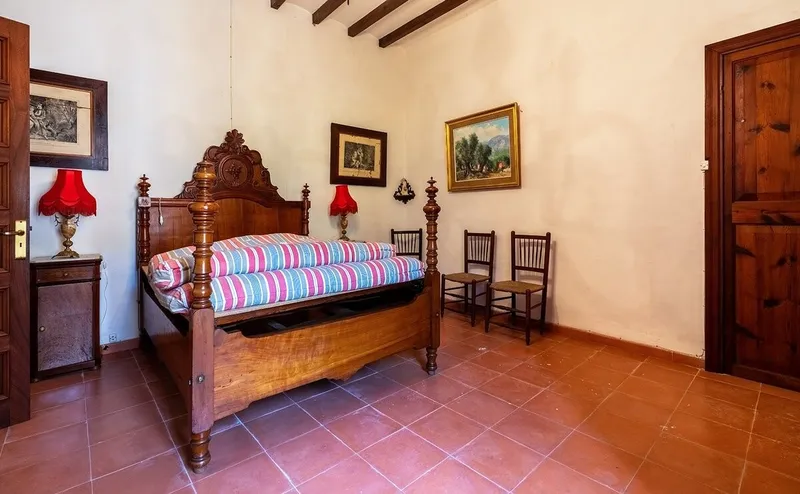 Historic villa with garden in Fornalutx — photo 10