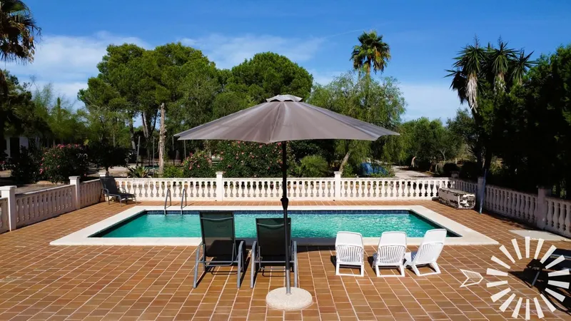 Country house with a private 1,500 m² garden and pool near Porreres — photo 8