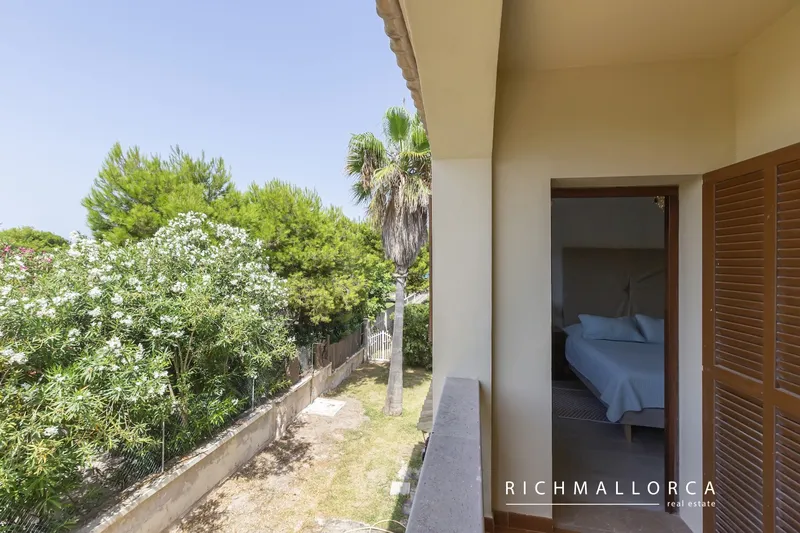 Deluxe villa with rental licence in Playa de Muro — photo 12