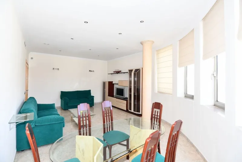 Large town house distributed in 2 apartments and a large garage in Felanitx — photo 3