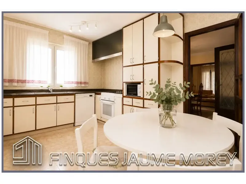 Incredible flat with spacious rooms creating a cozy and pleasant atmosphere — photo 9