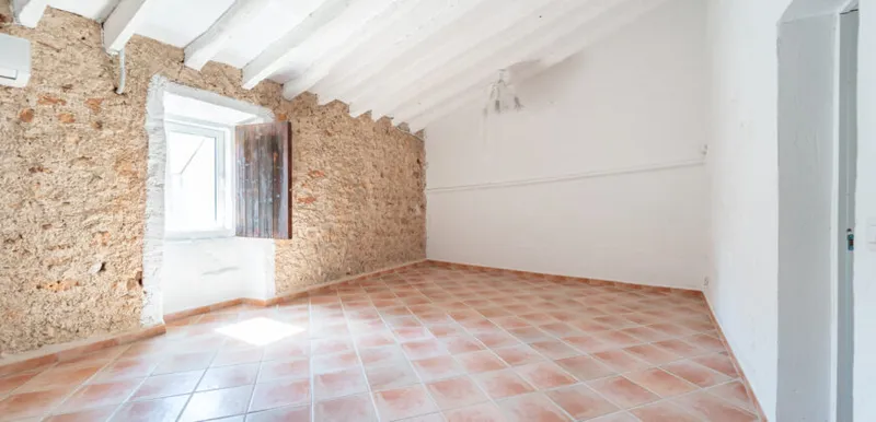 Reformed flat with Mallorcan charm for rent in Campos — photo 3