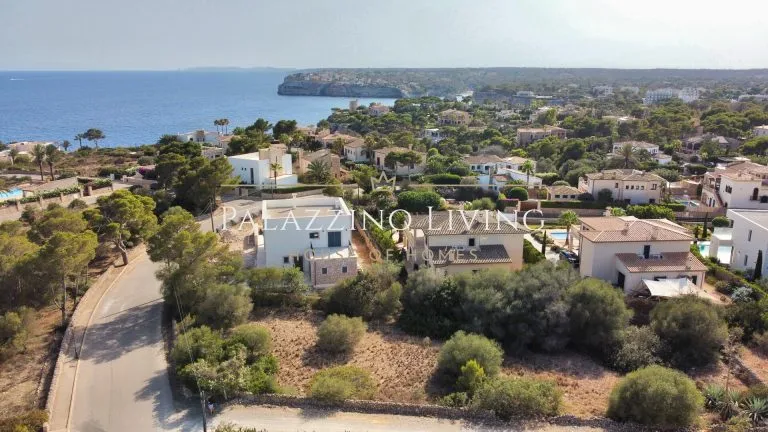 Plot with submitted building project in Cala Santanyi "Sa Torre Nova" — photo 1