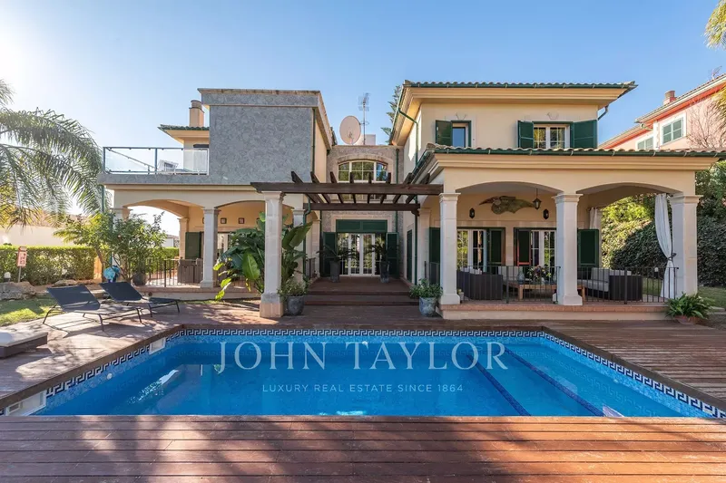 Villa for Sale in Cala Vinyes — photo 1