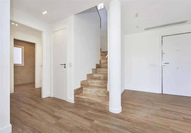 Villa as good as new in golf course residential complex Santa Ponsa — photo 9