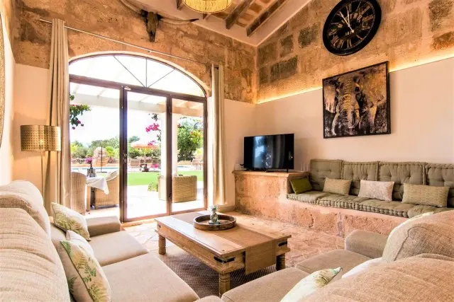 Country finca with pool for sale in Llucmajor, Mallorca — photo 3