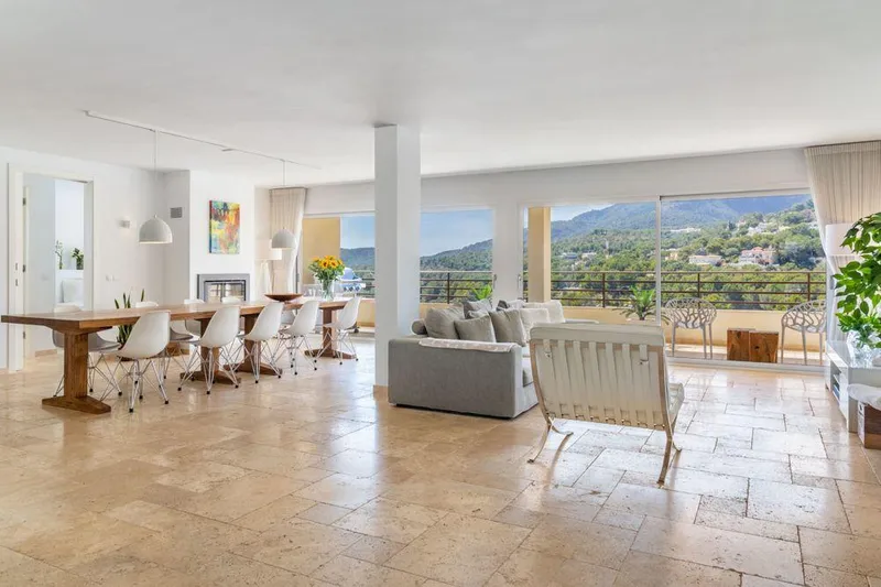 Spacious penthouse with sea views in Portals — photo 3
