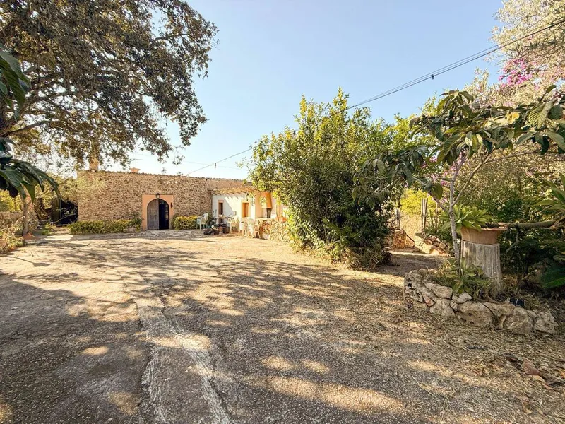 Rural or Farmhouse in Costitx, Province of Balearic Islands — photo 1