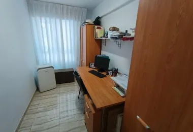 Apartment for sale on Calle Reis Católico with 4 bedrooms and a large private terrace — photo 8