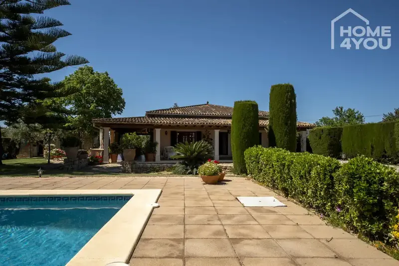 Mediterranean finca with pool, 7,000 m² plot and panoramic views in Lloseta — photo 2