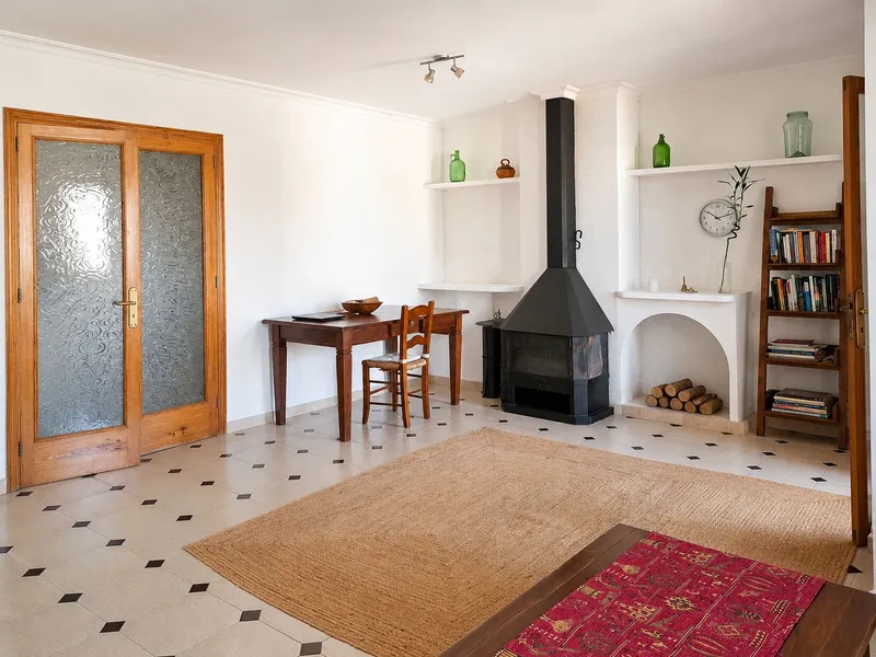 3-bedroom flat with parking and storage room, 10 mi ... — photo 7