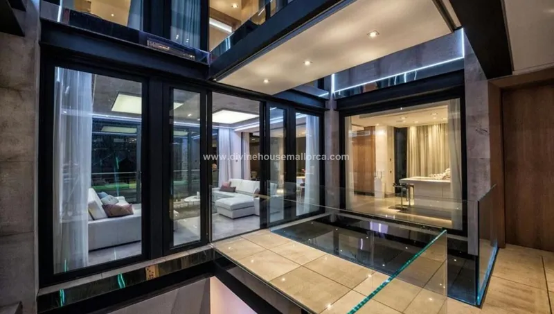 Luxury chalet with sea views in Canyamel — photo 10