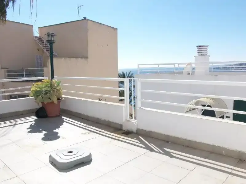 Bonito PISO con terraza y vistas al mar en PALMA zona CALA MAYOR, frente al Hotel Nixe Palace, muy cerca de la playa. Salón, 2 hab. , 1 baño — photo 5