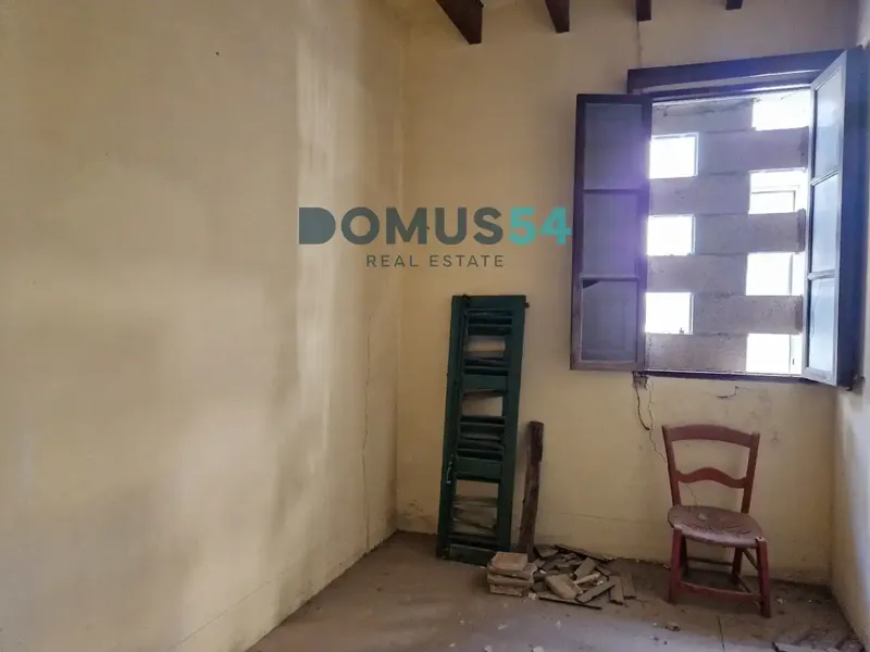 Opportunity to acquire a central Mallorcan house to completely renovate in Sa Pobla. It has 249 square meters built on a — photo 12