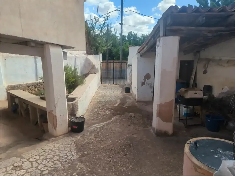 Casa en la vileta (Palma) de más de 100 años. A reformar íntegramente. Se distribuye en dos plantas. En la parte inferior, antiguo bar, cons — photo 8