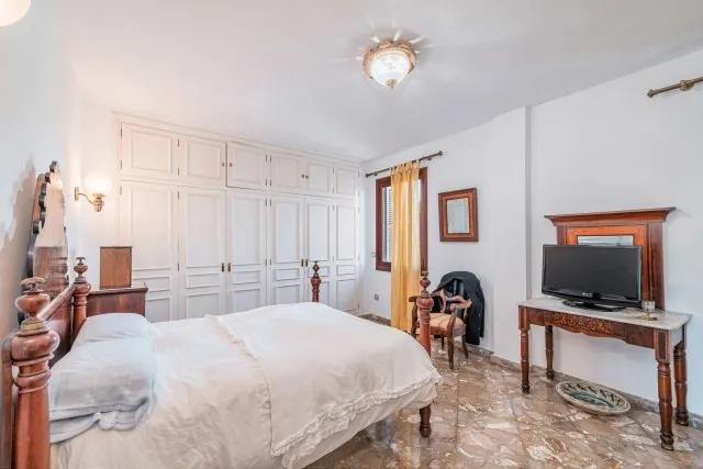 Exclusive penthouse to renovate for sale in Palma, Mallorca — photo 7