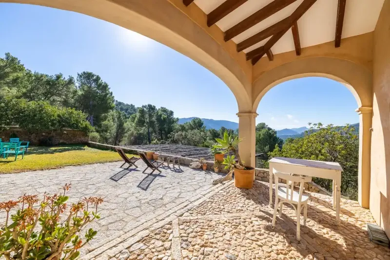 This rustic Mallorcan finca for sale in Andratx is an oasis of tranquility and privacy, and enjoys a privileged location — photo 3
