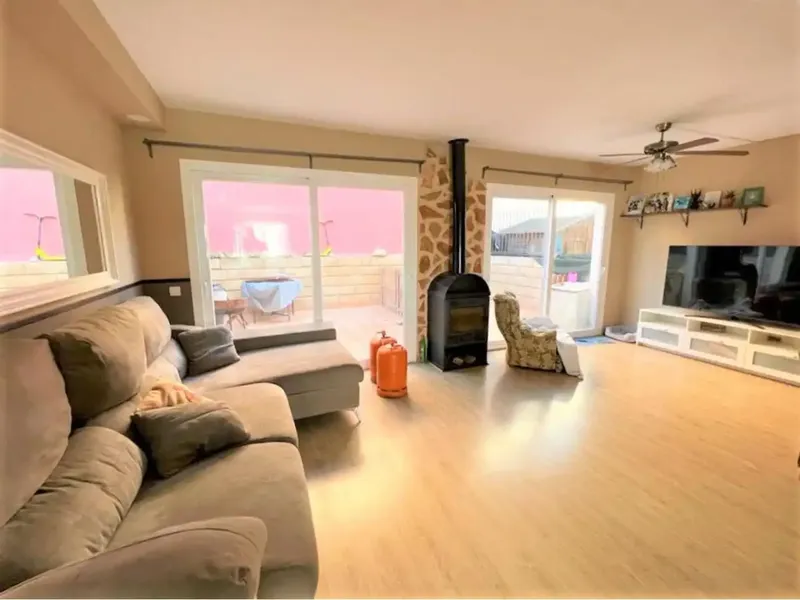 Beautiful triplex townhouse for sale in Vilafranca de Bonany, Ramón Llull street, with a total of about 170 m2 built, in a quiet area. — photo 3