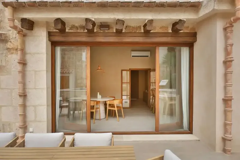 Exquisite 19th-century village house: Luxury renovation near Playa de Muro — photo 8