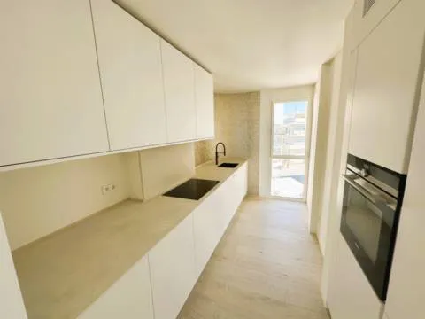 Penthouse - Ref. 000787 — photo 12