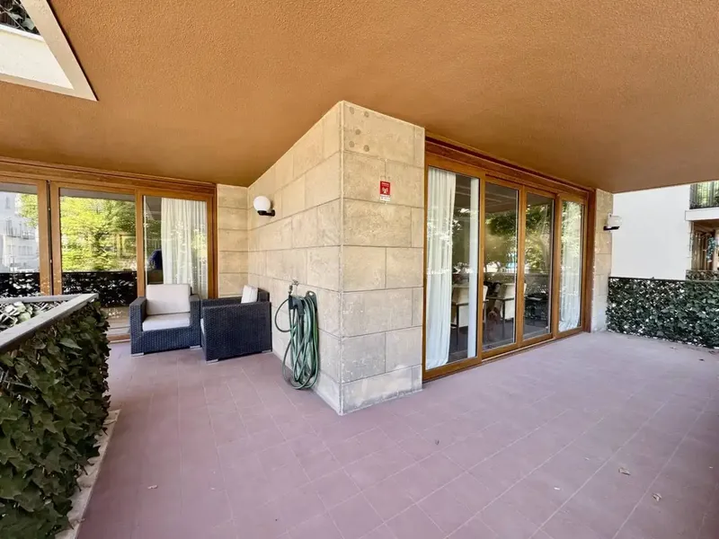 Presentamos esta magnífica vivienda, situada en una exclusiva finca junto al Paseo Marítimo de Palma, una de las zonas residenciales más dem — photo 5
