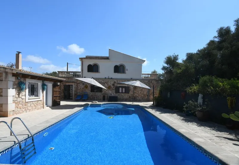 Beautiful villa with separate studio, 900 meters from Cala Santanyi beach — photo 2