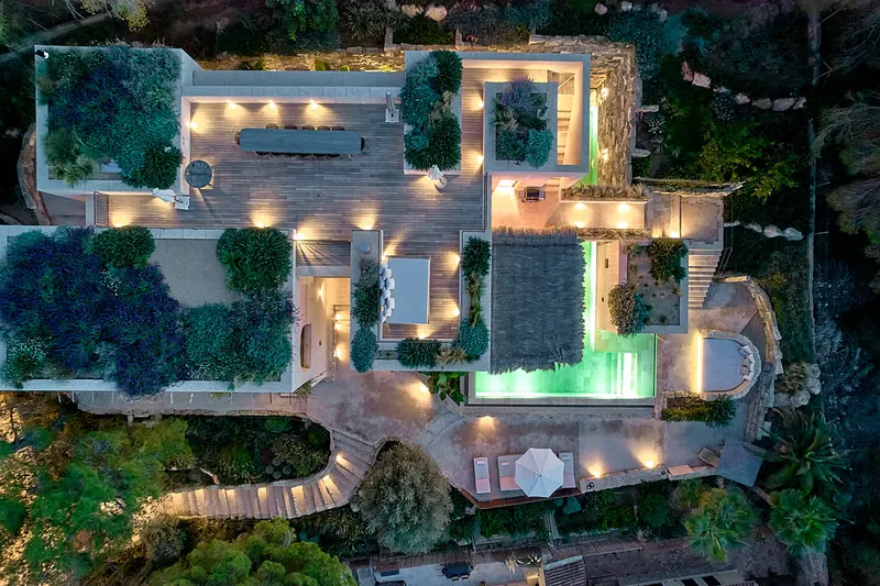 Remarkable villa in Tulum style in a central location - Marcel Remus Real Estate — photo 2