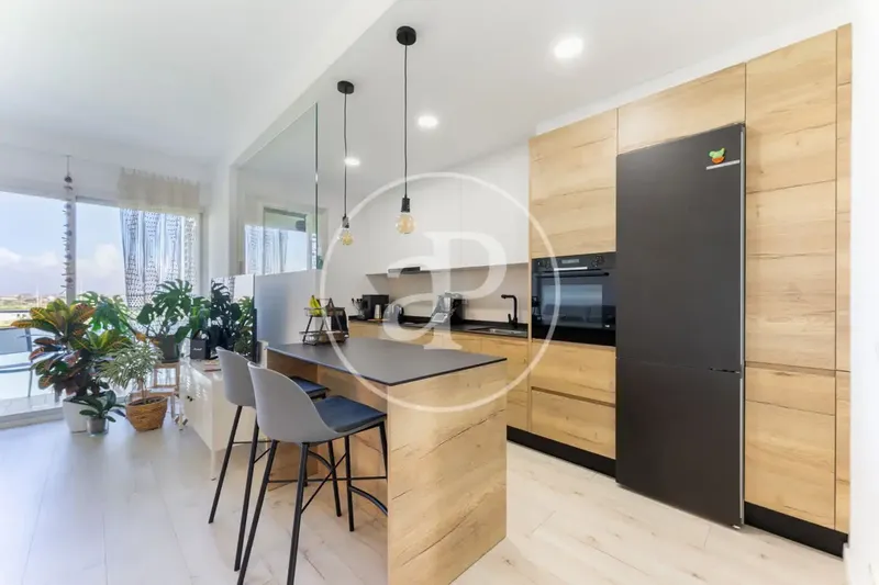 Renovated penthouse with pool and terrace for sale in Portixol, sold with tenants — photo 1