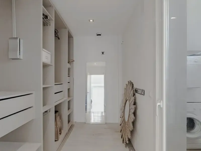 This beautiful south-facing apartment is located in a quiet urbanization of Cala Pi, just steps from the sandy beach. — photo 9