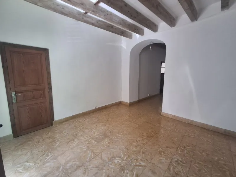 Unfurnished two-storey village house with garden, terraces and garage in the centre of Campos -DH 33 — photo 10