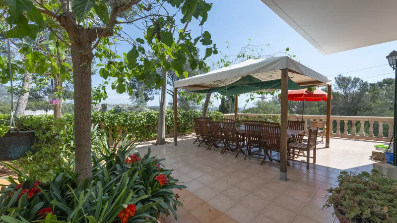 Impressive Mediterranean villa in Cas Catala, in a quiet location with large pool and partial sea views — photo 4