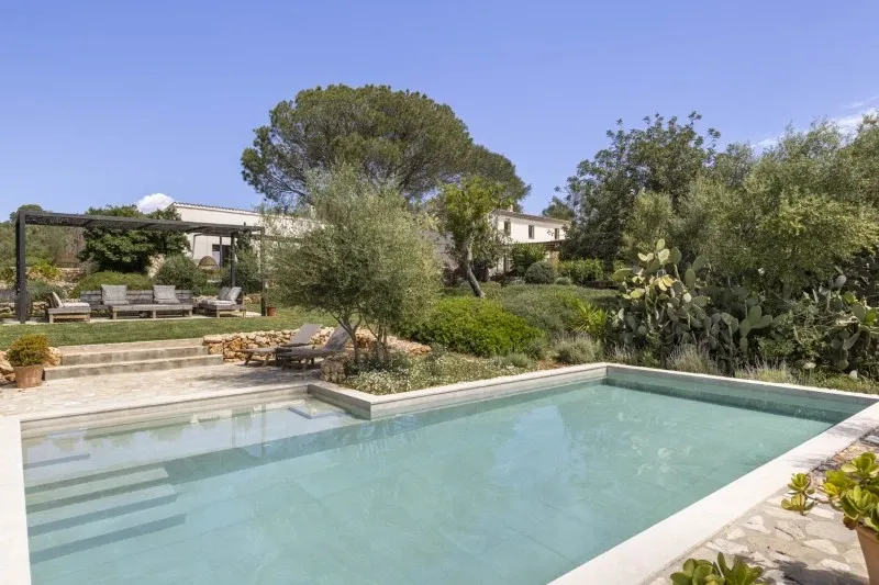 Fully renovated rustic house in Ruberts with large garden, pool and garage — photo 1