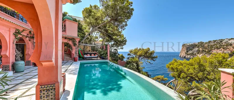 Villa in Puerto de Andratx in 1st sea line with direct sea access — photo 12