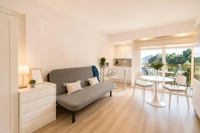 Discover this charming recently renovated studio in one of the quietest and most sought-after areas of Paguera, Calvià. — photo 1