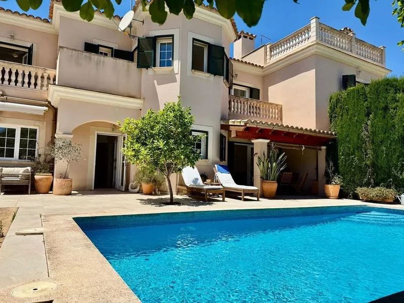 Detached house for sale in Calle del Falcó, 62 — photo 1