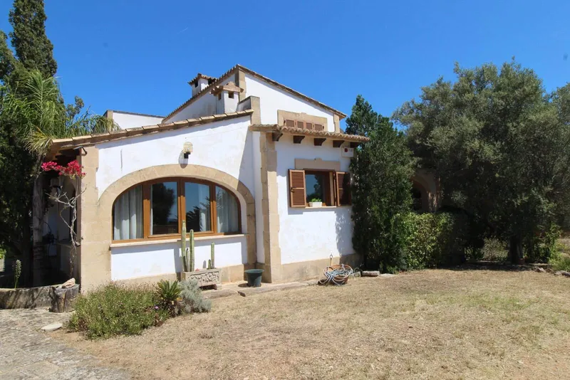 Villa with 4 bedrooms, 2 bathrooms, holiday license and pool for sale — photo 7