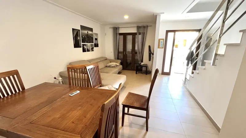 Discover your new home in the charming Port of Alcudia! This semi-detached chalet is a gem just 300 meters from the beach, ideal for enjoying — photo 5